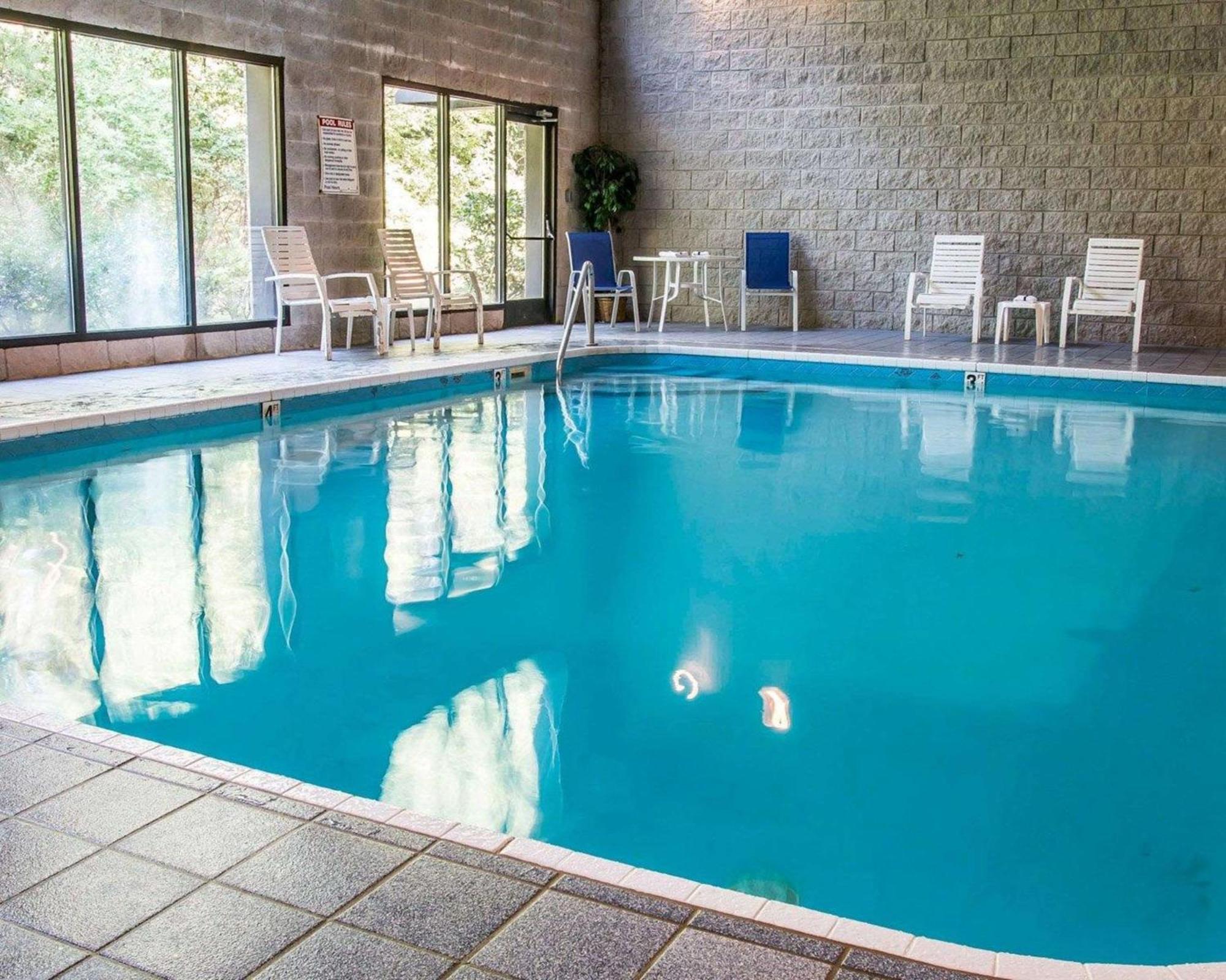 Comfort Inn Whitehall Near Michigan'S Adventure Kültér fotó